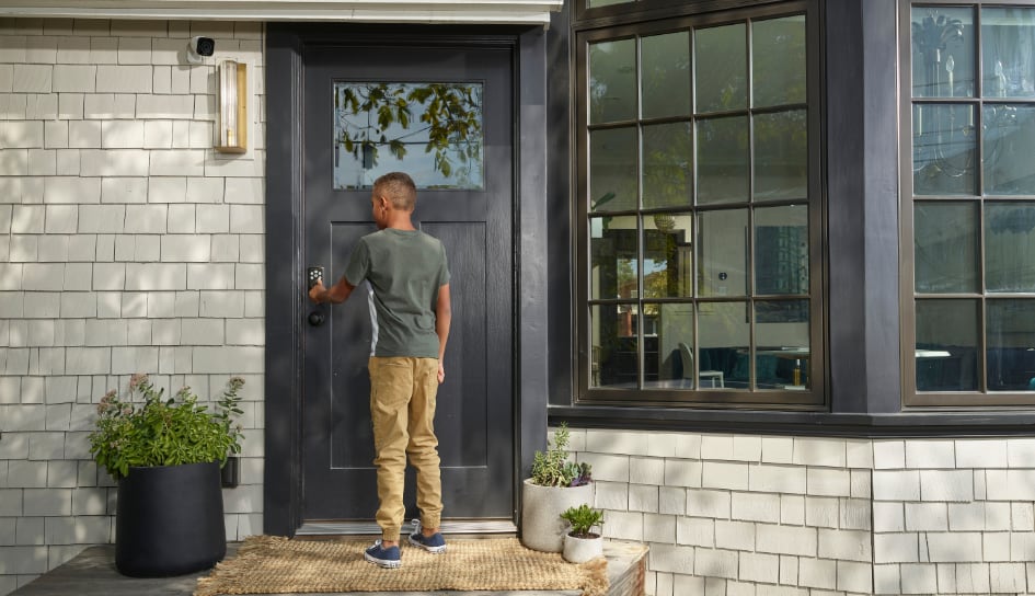 Vivint Smart Lock on home in Fort Wayne